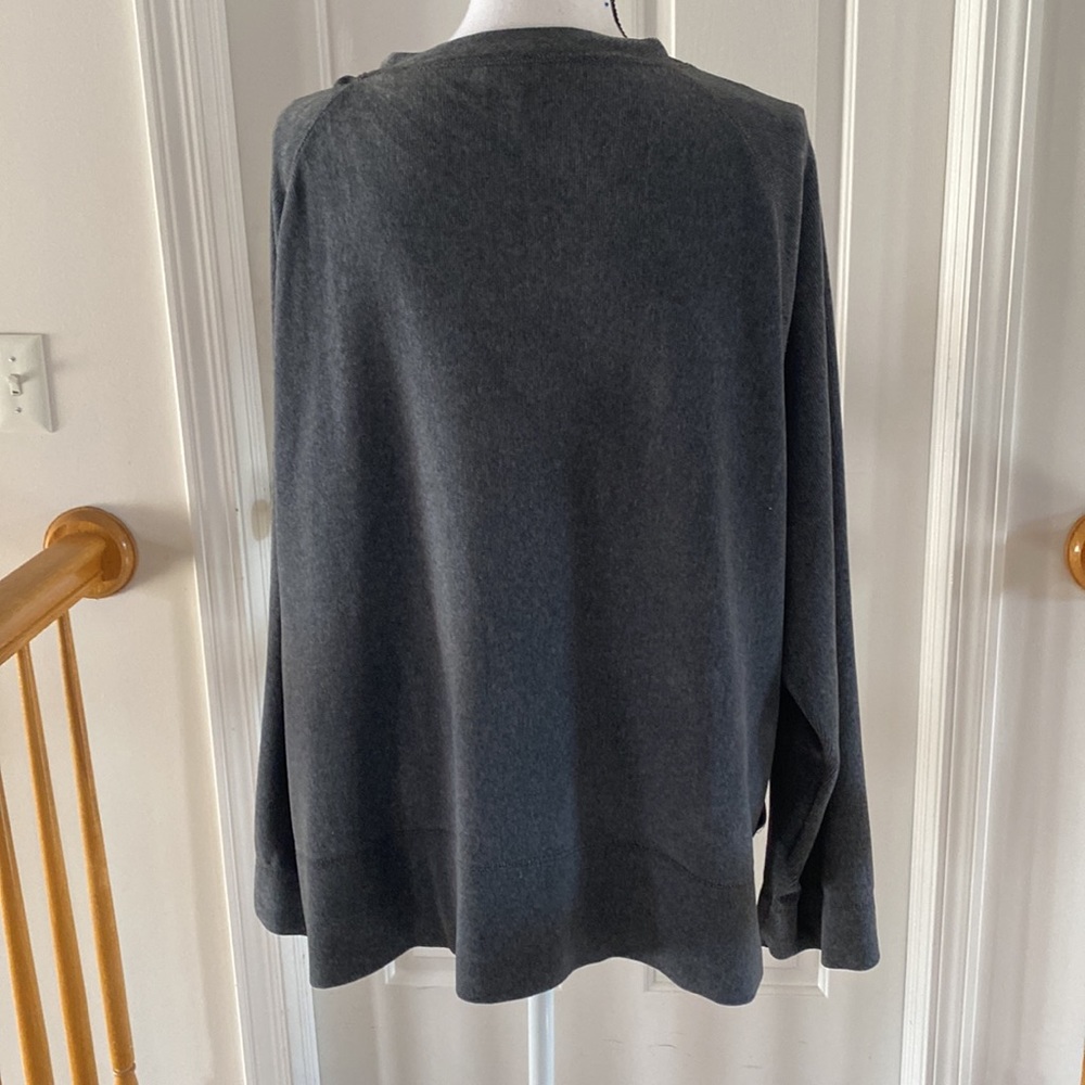 15:08- 3/$25 Bundle Only - J.Jill Velour Cardigan - Picture 3 of 16